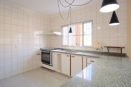 Casa para alugar com 205m², 3 quartos e 4 vagasCozinha