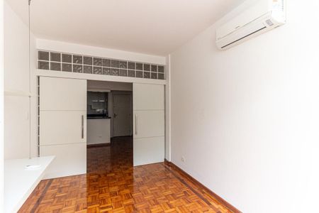 Quarto 1 de apartamento para alugar com 2 quartos, 50m² em Vila Buarque, São Paulo