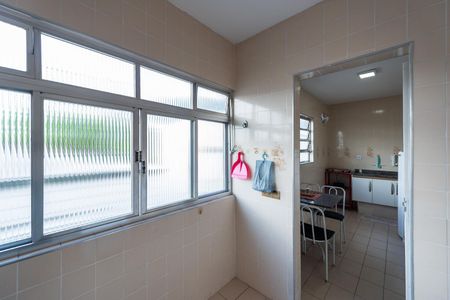 Apartamento para alugar com 74m², 2 quartos e 1 vagaÁrea de serviço