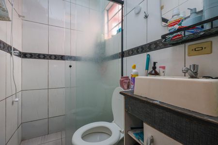 Casa para alugar com 100m², 2 quartos e 3 vagasBanheiro da Suíte