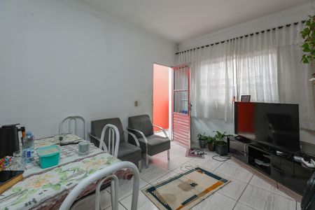 Casa para alugar com 100m², 2 quartos e 3 vagasSala