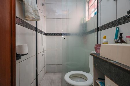 Casa para alugar com 100m², 2 quartos e 3 vagasBanheiro da Suíte