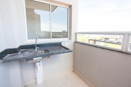 Varanda de apartamento para alugar com 2 quartos, 57m² em Novo Mundo, Uberlândia