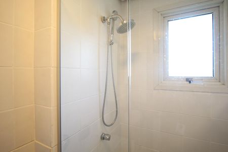 Apartamento à venda com 92m², 2 quartos e 1 vagaBanheiro da Suíte 1