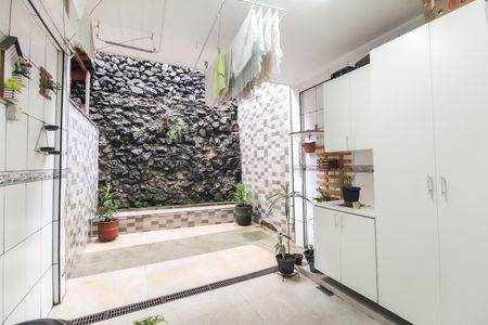 Casa de condomínio à venda com 125m², 2 quartos e 1 vagaÁrea de Serviço