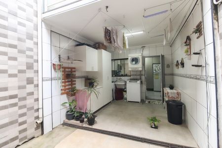 Casa de condomínio à venda com 125m², 2 quartos e 1 vagaÁrea de Serviço