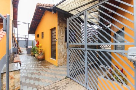 Casa de condomínio à venda com 125m², 2 quartos e 1 vagaEntrada