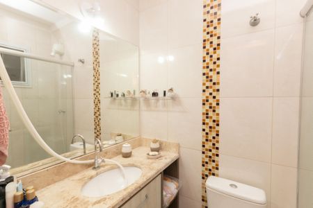 Casa de condomínio à venda com 70m², 2 quartos e 2 vagasBanheiro da Suíte 1