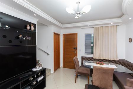 Sala de casa de condomínio à venda com 2 quartos, 70m² em Vila Leonor, São Paulo