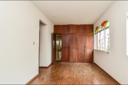 Apartamento à venda com 181m², 4 quartos e 2 vagas Apartamento à venda com 181m², 4 quartos e 2 vagasSuíte