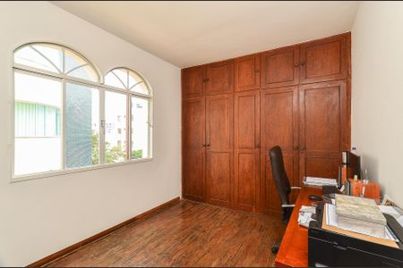 Apartamento à venda com 181m², 4 quartos e 2 vagas Apartamento à venda com 181m², 4 quartos e 2 vagasQuarto 3