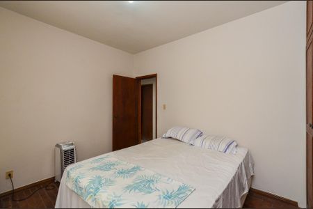 Apartamento à venda com 181m², 4 quartos e 2 vagas Apartamento à venda com 181m², 4 quartos e 2 vagasQuarto 1