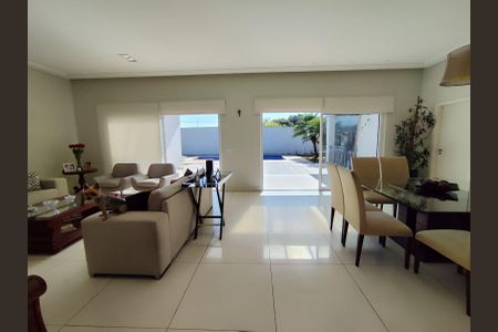 Casa de condomínio para alugar com 400m², 5 quartos e 4 vagasSala