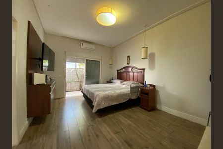 Casa de condomínio para alugar com 400m², 5 quartos e 4 vagasQuarto