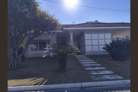 Casa de condomínio para alugar com 400m², 5 quartos e 4 vagasFachada