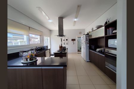 Casa de condomínio para alugar com 400m², 5 quartos e 4 vagasCozinha