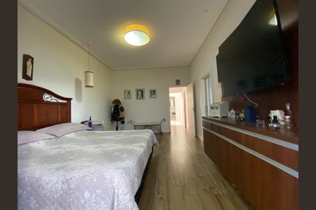 Casa de condomínio para alugar com 400m², 5 quartos e 4 vagasQuarto