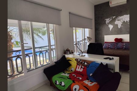 Casa de condomínio para alugar com 400m², 5 quartos e 4 vagasCloset