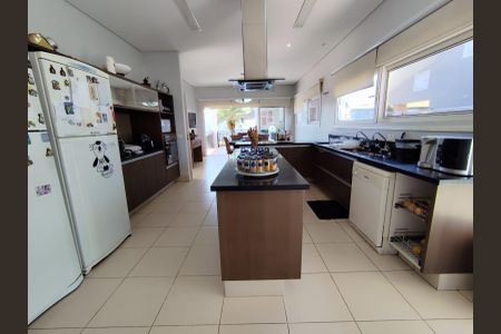 Casa de condomínio para alugar com 400m², 5 quartos e 4 vagasCozinha