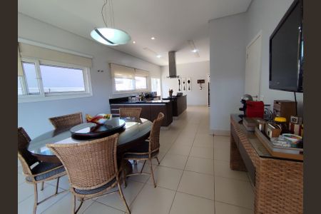 Casa de condomínio para alugar com 400m², 5 quartos e 4 vagasCozinha