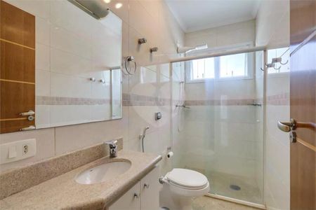Casa à venda com 260m², 6 quartos e 4 vagasFoto 15
