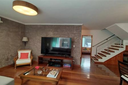 Casa à venda com 260m², 6 quartos e 4 vagasFoto 03