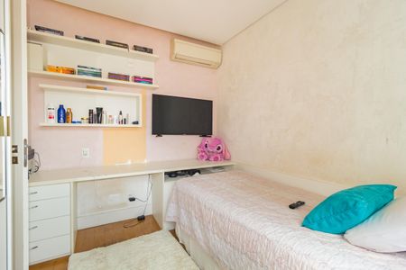Apartamento à venda com 177m², 3 quartos e 4 vagas Apartamento à venda com 177m², 3 quartos e 4 vagasQuarto