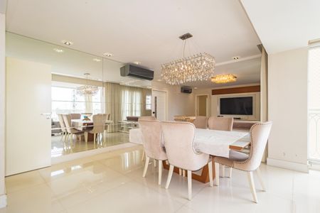 Apartamento à venda com 177m², 3 quartos e 4 vagas Apartamento à venda com 177m², 3 quartos e 4 vagasSala de Jantar