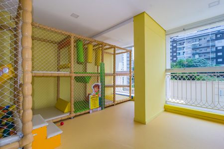 Apartamento à venda com 177m², 3 quartos e 4 vagas Apartamento à venda com 177m², 3 quartos e 4 vagasBrinquedoteca