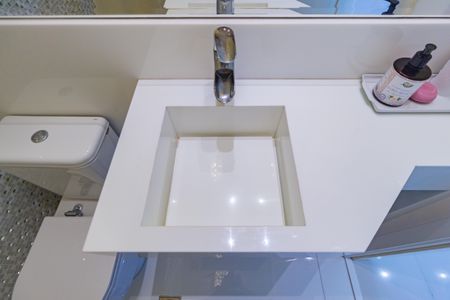 Apartamento à venda com 177m², 3 quartos e 4 vagas Apartamento à venda com 177m², 3 quartos e 4 vagasDetalhe - Lavabo