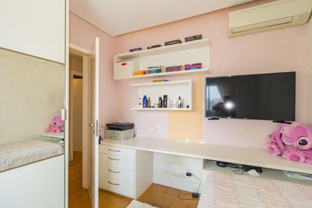 Apartamento à venda com 177m², 3 quartos e 4 vagas Apartamento à venda com 177m², 3 quartos e 4 vagasQuarto