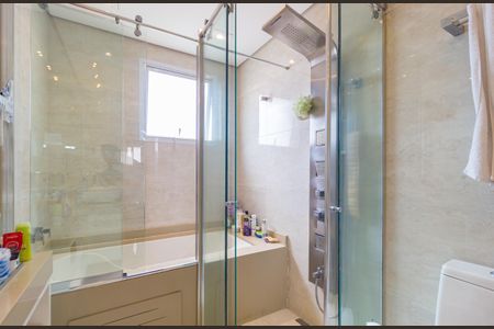 Apartamento à venda com 177m², 3 quartos e 4 vagas Apartamento à venda com 177m², 3 quartos e 4 vagasBanheiro - Suíte 2