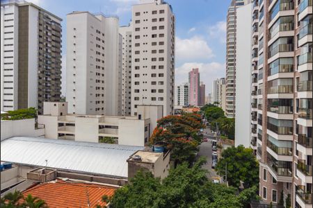Apartamento à venda com 177m², 3 quartos e 4 vagas Apartamento à venda com 177m², 3 quartos e 4 vagasVista Varanda - Suíte 2