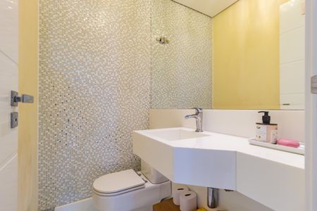 Apartamento à venda com 177m², 3 quartos e 4 vagas Apartamento à venda com 177m², 3 quartos e 4 vagasLavabo