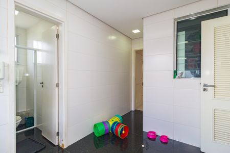 Apartamento à venda com 177m², 3 quartos e 4 vagas Apartamento à venda com 177m², 3 quartos e 4 vagasÁrea de Serviço