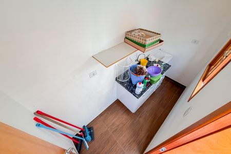 Casa para alugar com 100m², 5 quartos e 1 vaga Casa para alugar com 100m², 5 quartos e 1 vagaCozinha e Área de Serviço