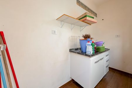 Casa para alugar com 100m², 5 quartos e 1 vaga Casa para alugar com 100m², 5 quartos e 1 vagaCozinha e Área de Serviço
