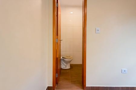 Casa para alugar com 100m², 5 quartos e 1 vaga Casa para alugar com 100m², 5 quartos e 1 vagaQuarto 4 - Banheiro