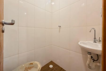 Casa para alugar com 100m², 5 quartos e 1 vaga Casa para alugar com 100m², 5 quartos e 1 vagaQuarto 4 - Banheiro