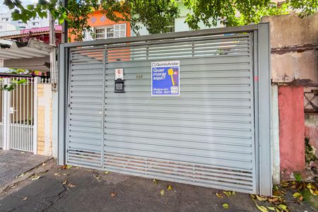 Casa para alugar com 100m², 5 quartos e 1 vaga Casa para alugar com 100m², 5 quartos e 1 vagaFachada