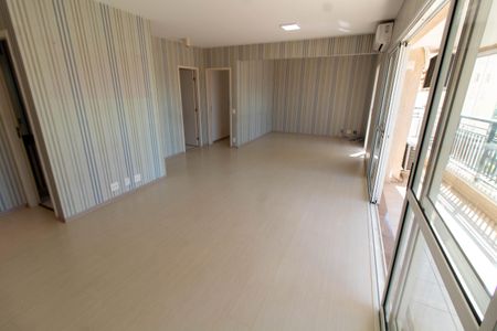 SALA de apartamento à venda com 3 quartos, 135m² em Vila Brandina, Campinas