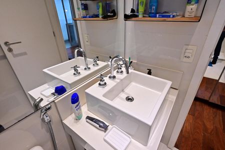 Apartamento à venda com 115m², 3 quartos e 2 vagasBanheiro da Suite 1