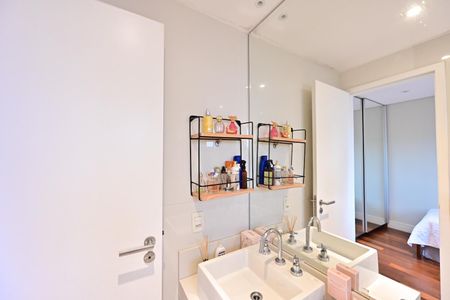 Apartamento à venda com 115m², 3 quartos e 2 vagasBanheiro da Suite 2