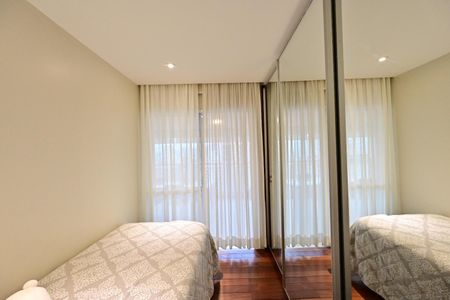 Apartamento à venda com 115m², 3 quartos e 2 vagasQuarto 3