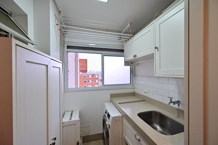 Apartamento à venda com 115m², 3 quartos e 2 vagasLavanderia