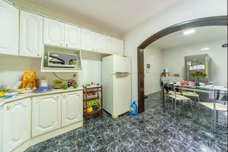 Casa à venda com 191m², 3 quartos e 5 vagasCozinha 