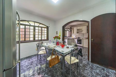 Casa à venda com 191m², 3 quartos e 5 vagasCopa