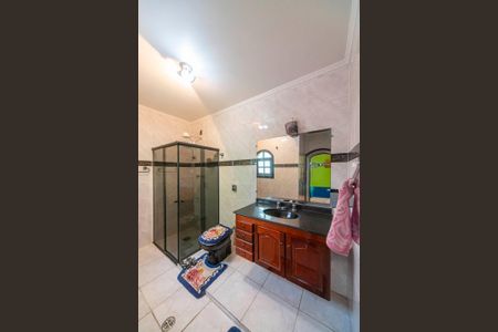 Casa à venda com 191m², 3 quartos e 5 vagasBanheiro 