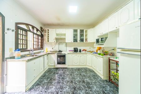 Casa à venda com 191m², 3 quartos e 5 vagasCozinha 