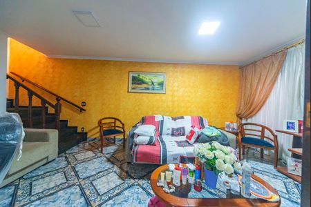 Sala de TV de casa à venda com 3 quartos, 191m² em Vila Marina, Santo André